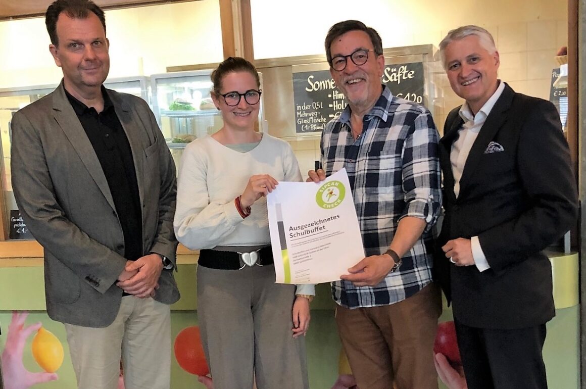 210524_Fotos-Evaluierung2_HAK-HLW_2 Schulbuffet Auszeichnung Sipcan