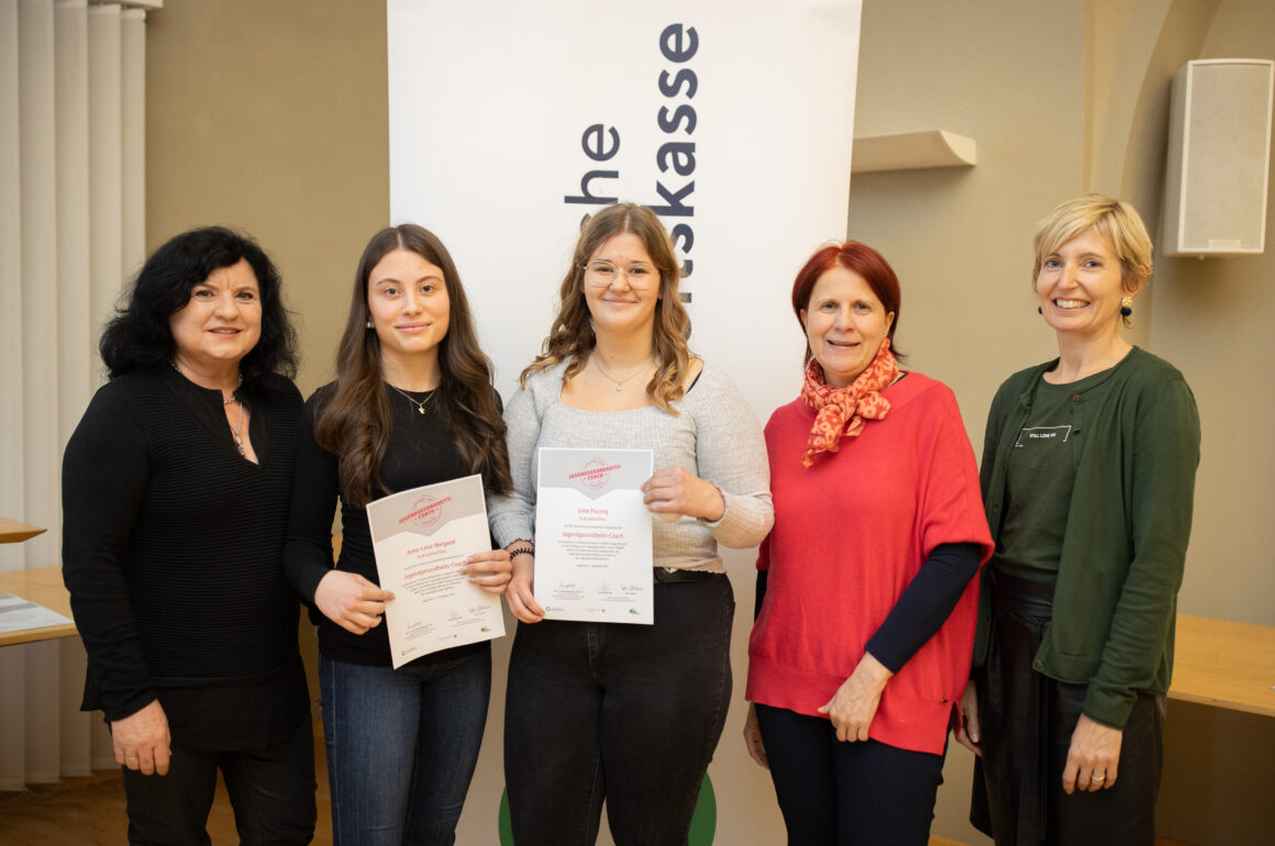 Gesundheitscoaches_2022 Zwei neue Gesundheitscoaches in der HLW – Verleihung der Diplome