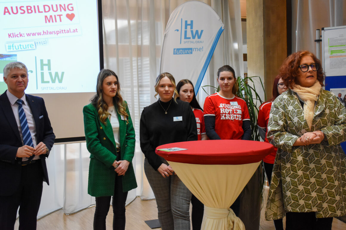 INFO_DAY_HLPS (21 von 53) Innovation in Oberkärnten ist das Thema des Tages – Die neue Pflegeausbildung für Jugendliche in Spittal wird erstmals angeboten – Bericht vom INFO DAY der Schule
