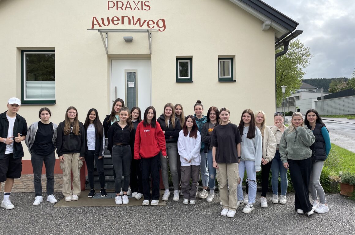 Exkursion_1AFSB_Praxisgemeinschaft_Auenweg Exkursion der 1AFSB zur Praxisgemeinschaft Auenweg