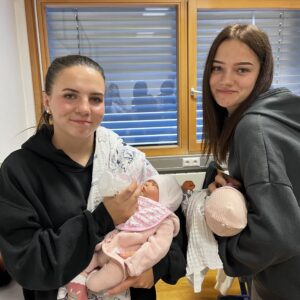 Babyfit ins Familienpraktikum