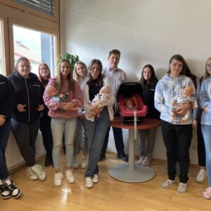 Jetzt ist es soweit – HLW-SchülerInnen starten ins Familienpraktikum!