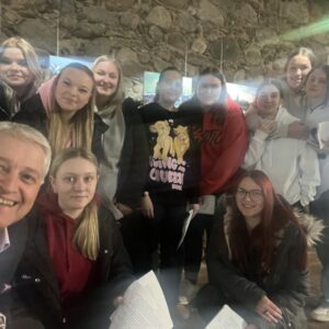 Galeriebesuch der HLW Spittal im Schloss Porcia