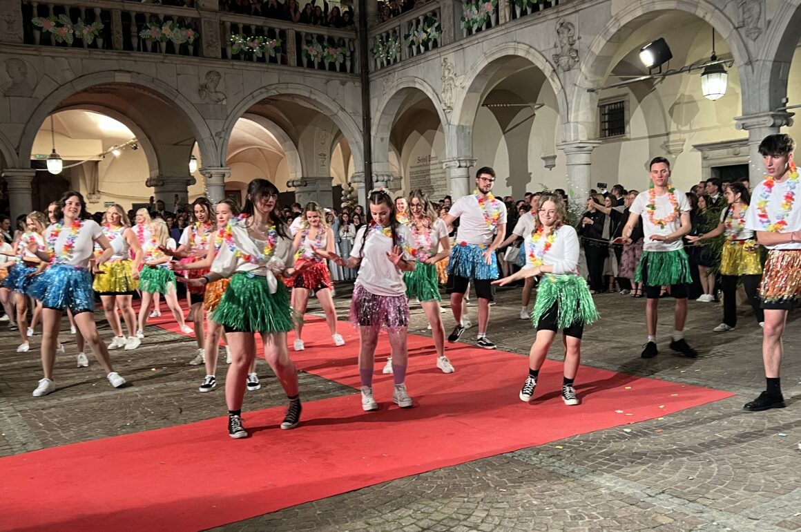 IMG_4585 2024-04-21 08_23_15 HLW-BALL 2024 IM SCHLOSS PORCIA – „HLWAII – Wir surfen die letzte Welle”