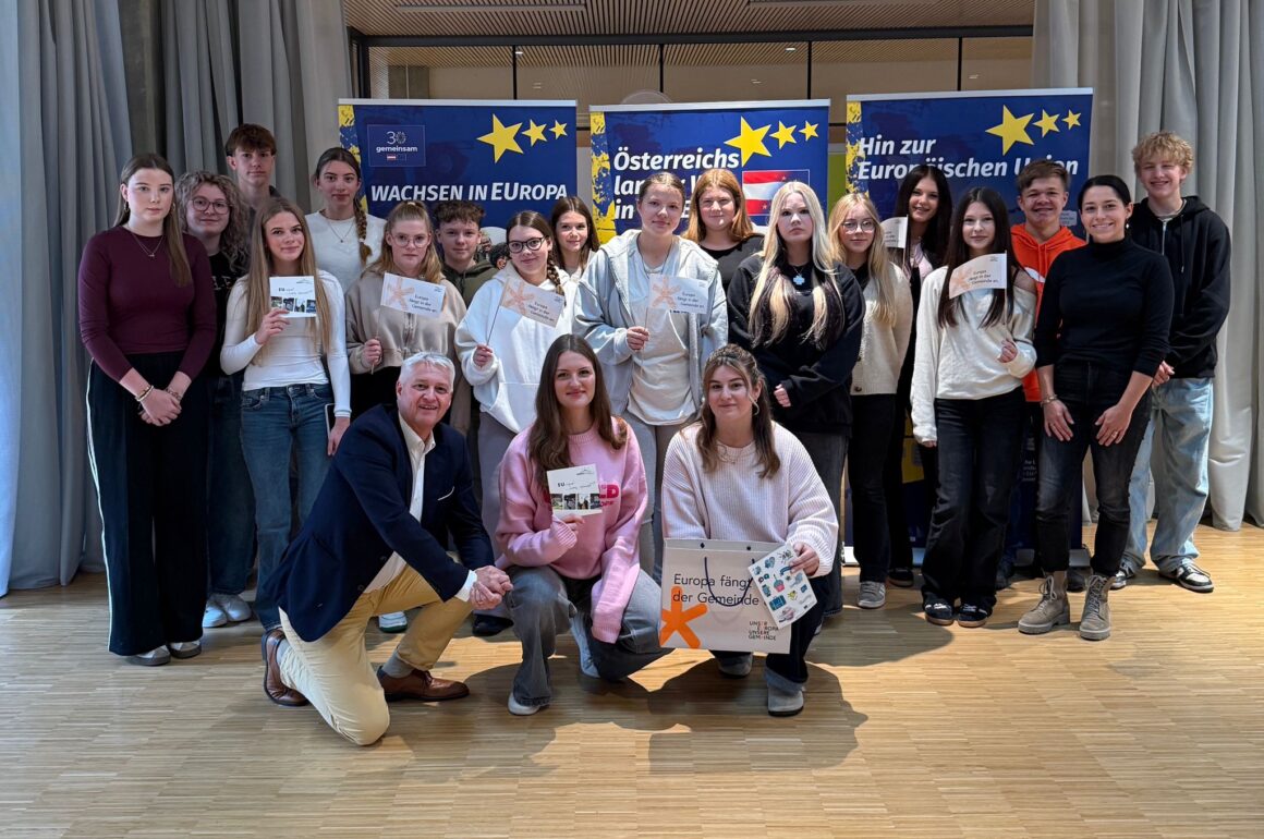Europaausstellung HLW Spittal ist Meister in Europabildung