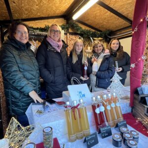 Junior Company der HLW Spittal im Weihnachtsdorf vertreten