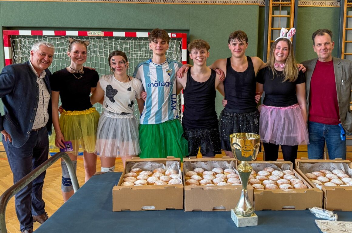 HLW_HAK_Volleyballturnier_Feb_2026-03 Wanderpokal im Volleyball geht wieder an die HLW Spittal