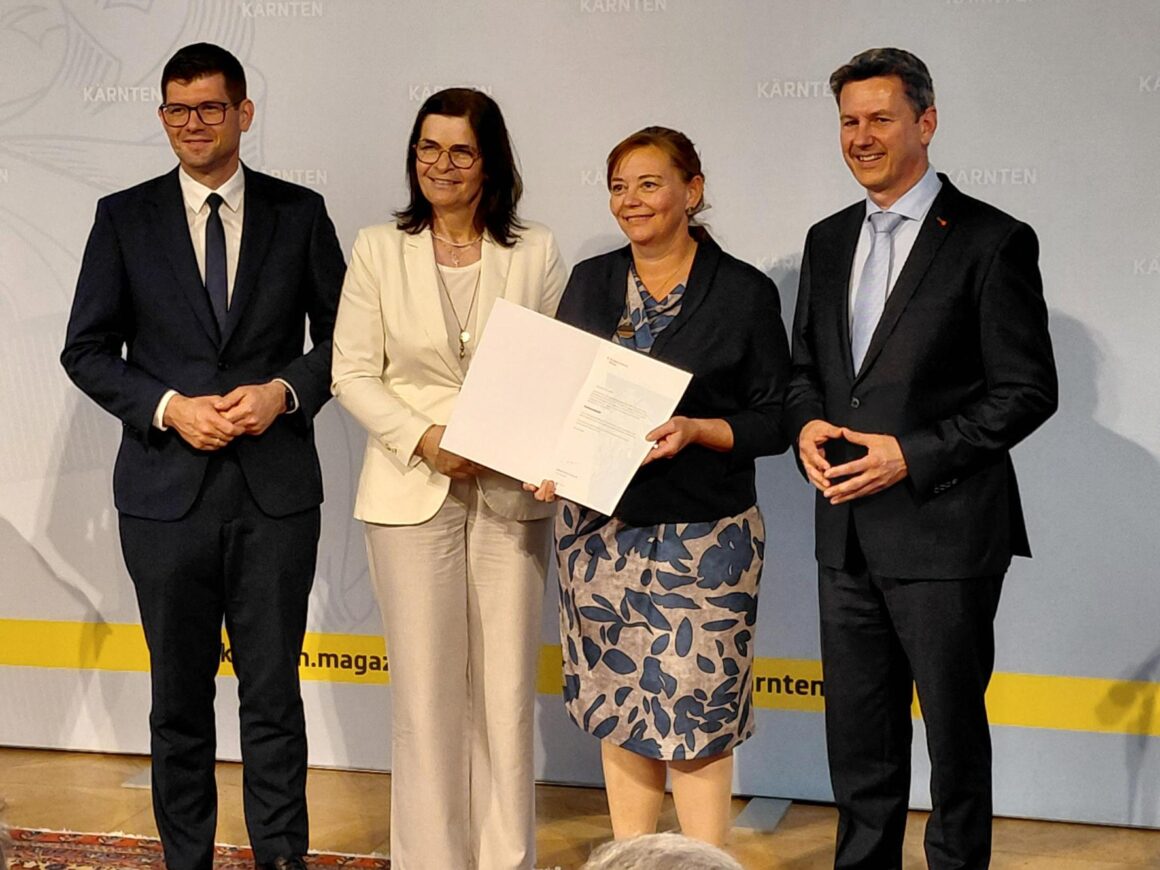 Dekretverleihung_FV Neue Fachvorständin für Gastronomie an der HLW Spittal