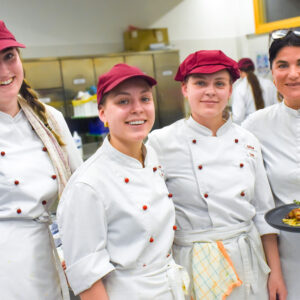 Vorprüfungen zur Reifeprüfung in Küchenmanagement und Servicekunde an der HLW Spittal beginnen.